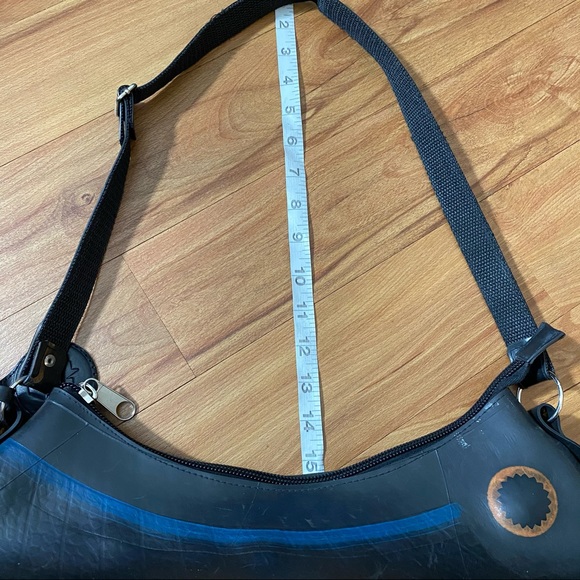 Global Exchange Fair Trade Black Rubber Handbag - Picture 13 of 16